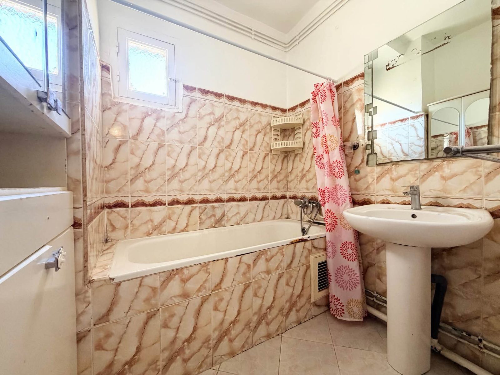 Appartement F4 meublé à Akid Lotfi à Akid Lotfi, Oran – photo 2 sur 12